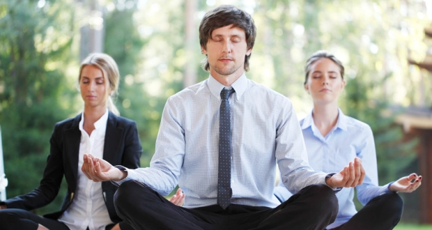 Reach your health goals image with couple walking